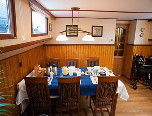 Elizabeth dining area