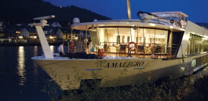 AmaLegro docked at night
